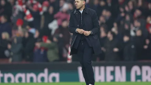 罗纳尔多和维埃里亲临圣西罗，并获赠国米纪念球衣